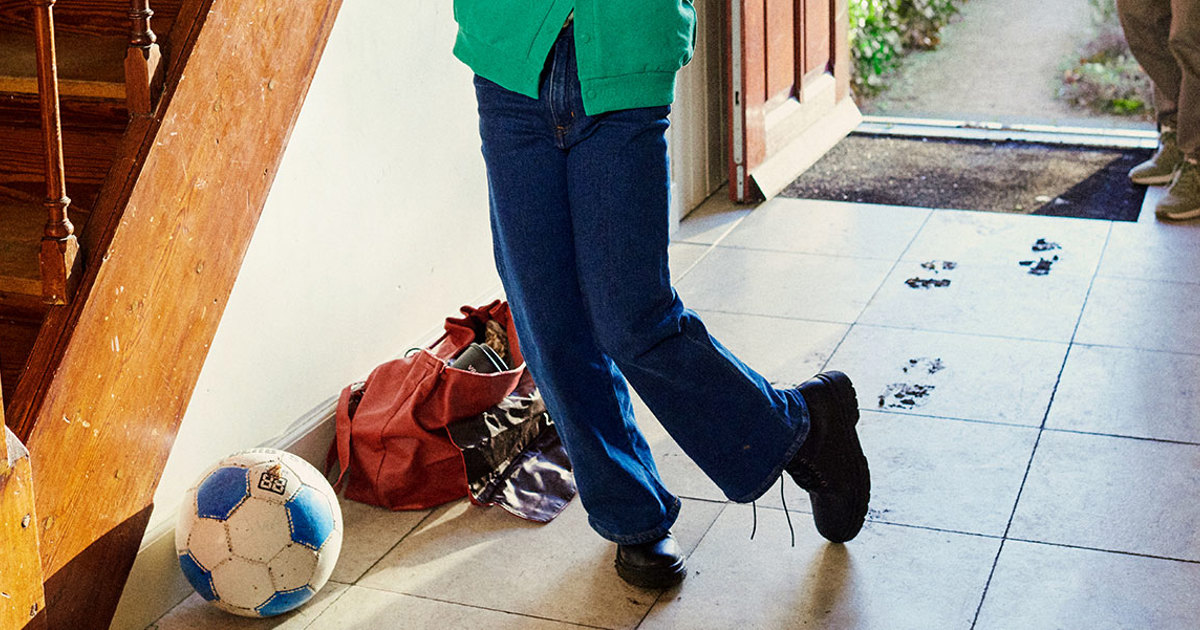How to Clean a Grubby Patio Without Using Chemicals Plenty