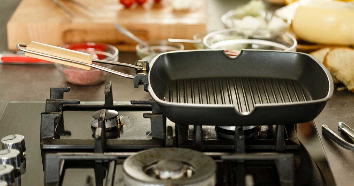 Get Griddles, Cast Iron and Coated Pans Clean Plenty